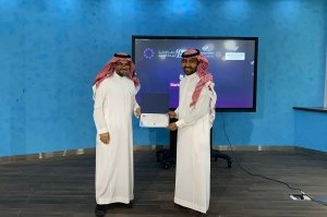 عبدالله بن علي يشارك في تقييم مشاريع طلاب التسويق بجامعة الإمام عبدالرحمن بن فيصل